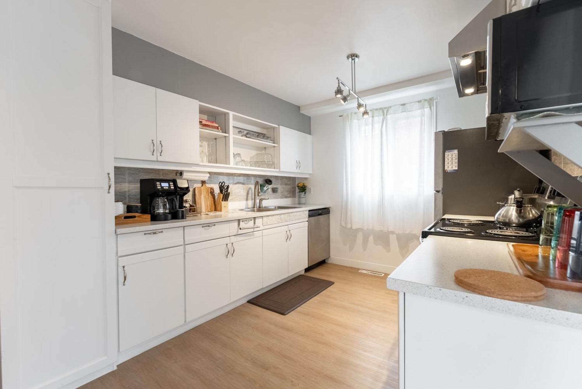 Comfortable Spacious House With Parking Броссар Экстерьер фото