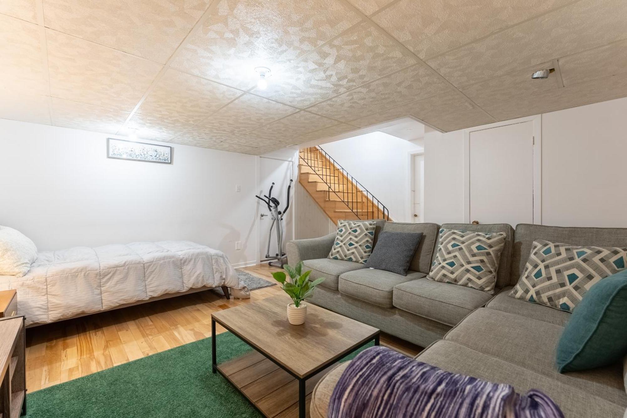 Comfortable Spacious House With Parking Броссар Экстерьер фото