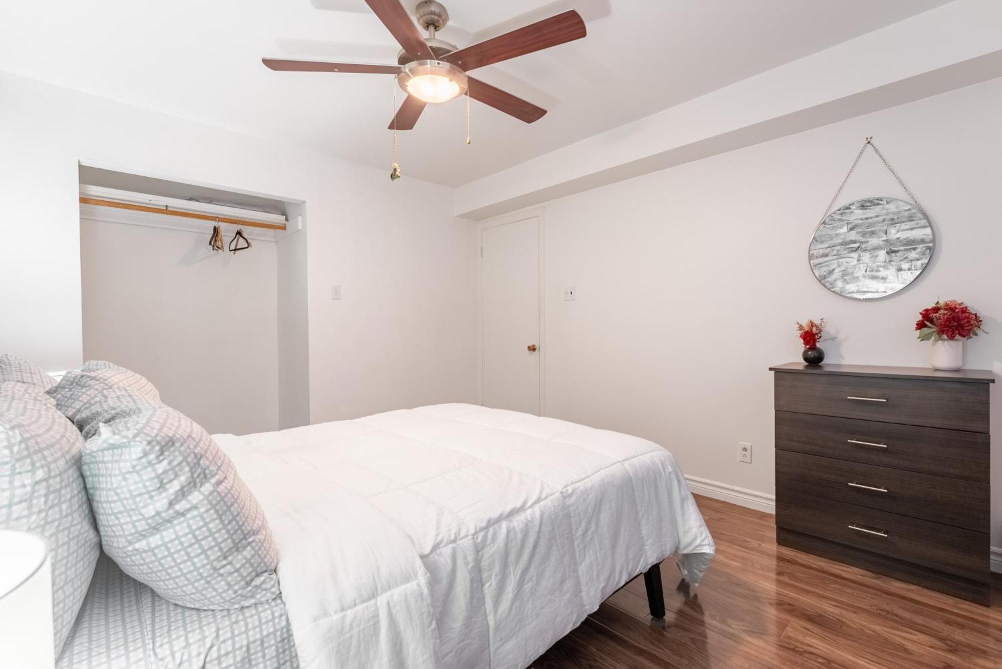 Comfortable Spacious House With Parking Броссар Экстерьер фото